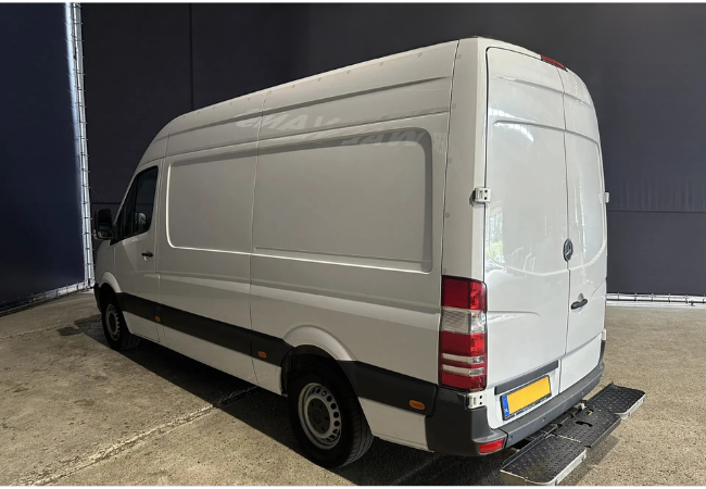 witte mercedes benz sprinter bus huren