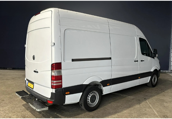 witte mercedes benz sprinter bus huren
