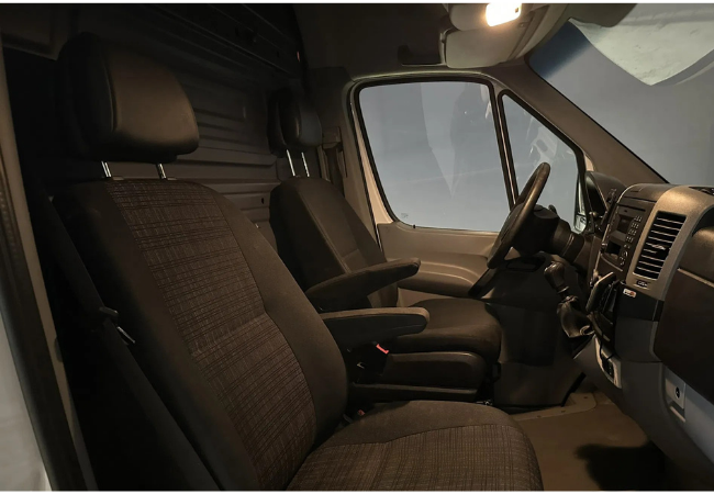 witte mercedes benz sprinter bus huren